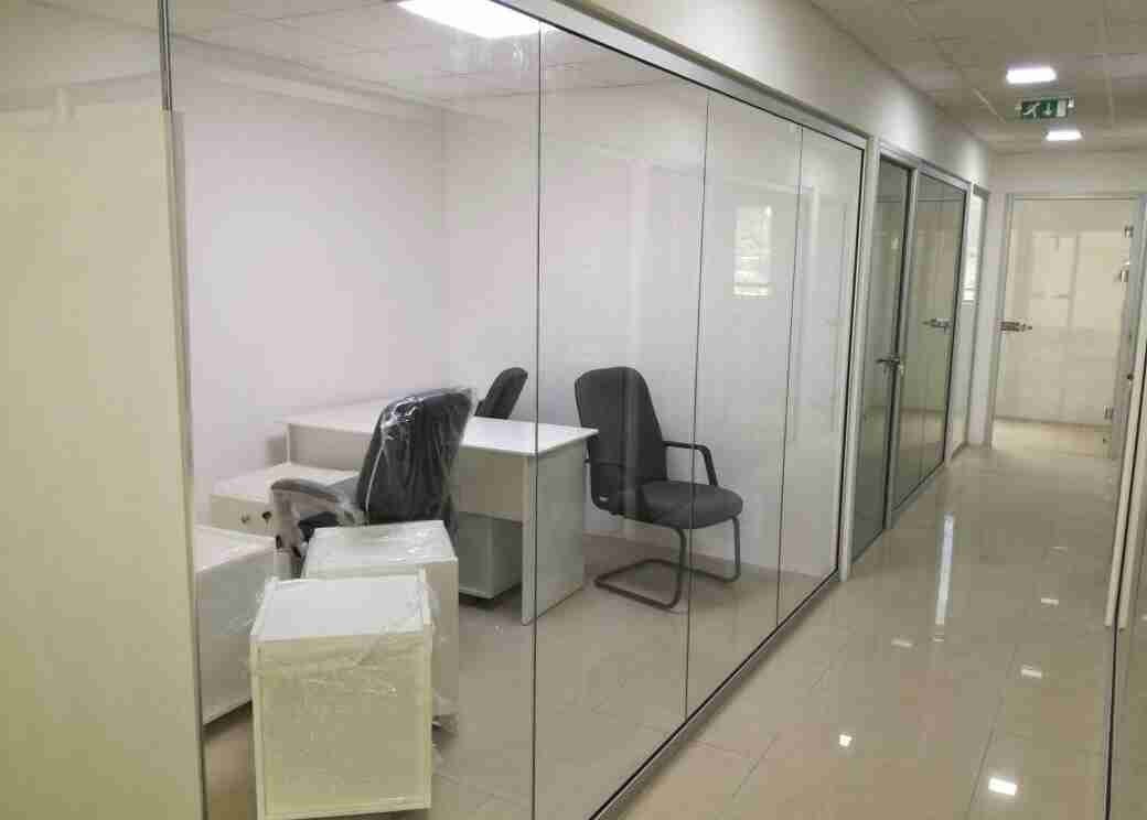 Double Glazed Demountable Glass Partitions Concealed Edge Dry Clear Pvc