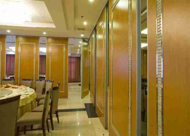 Robust Aluminium Frame Operable Partition Walls Movable Office